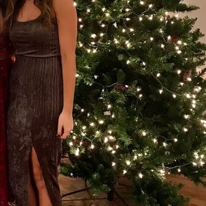 NASTY GAL “hella good velvet dress” size 4